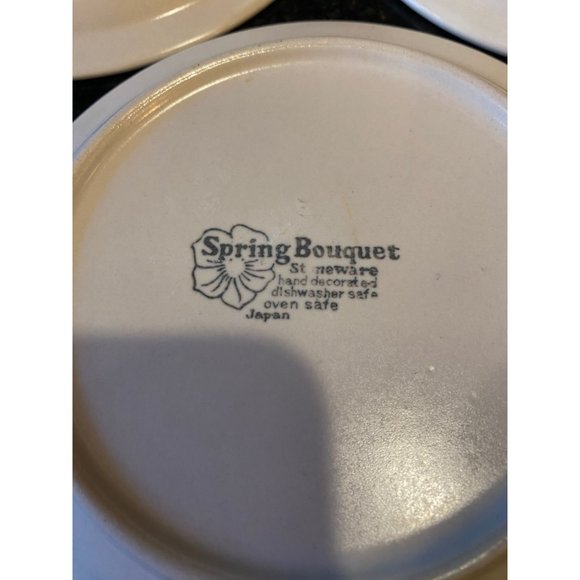 Spring Bouquet Green Banded With Yellow Flowers - 6-1/4" Bread or Appetizer Plat - Picture 6 of 6